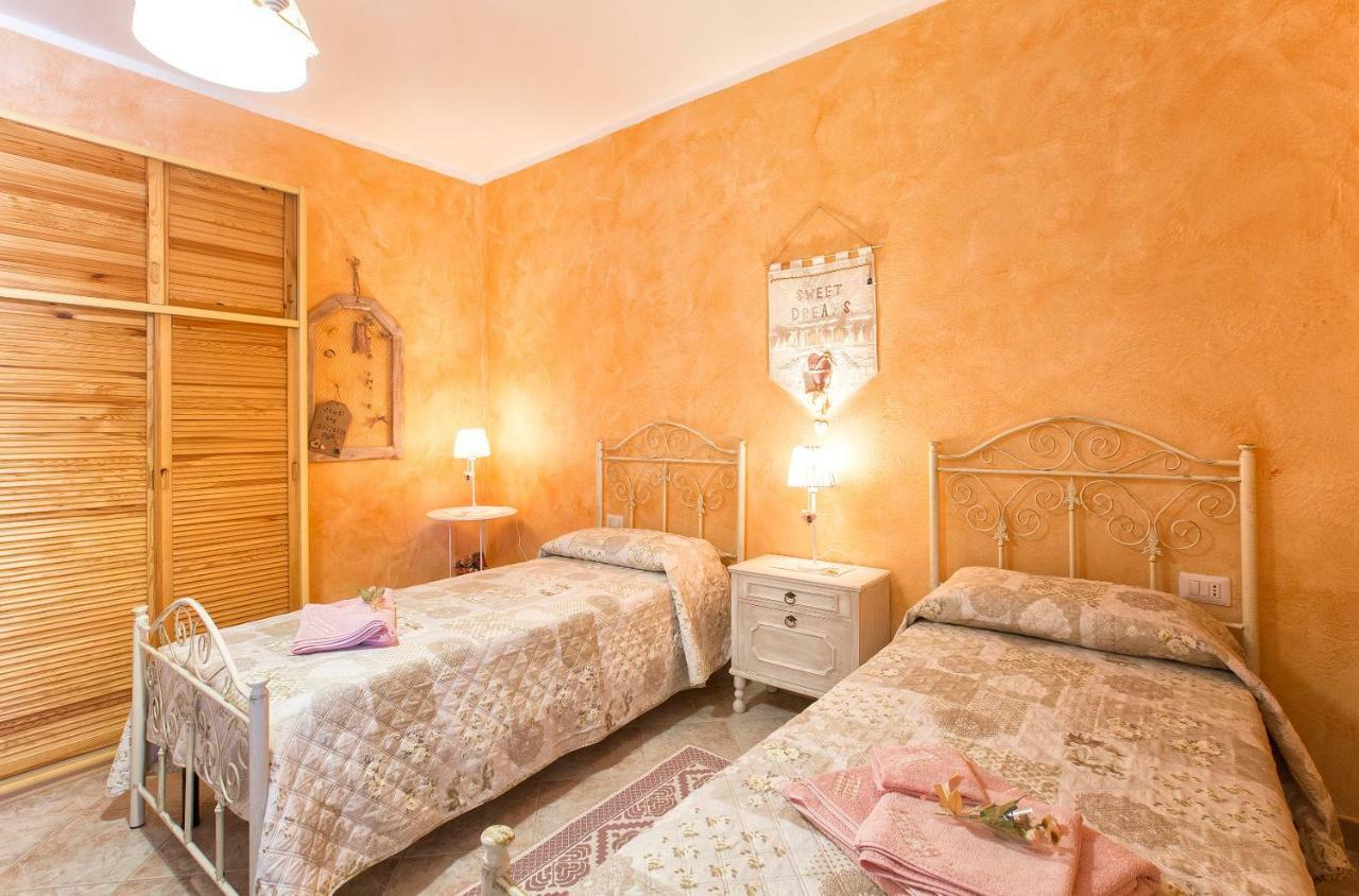 Casa Vacanze La Guzzetta Ranch Canaglia Exterior photo