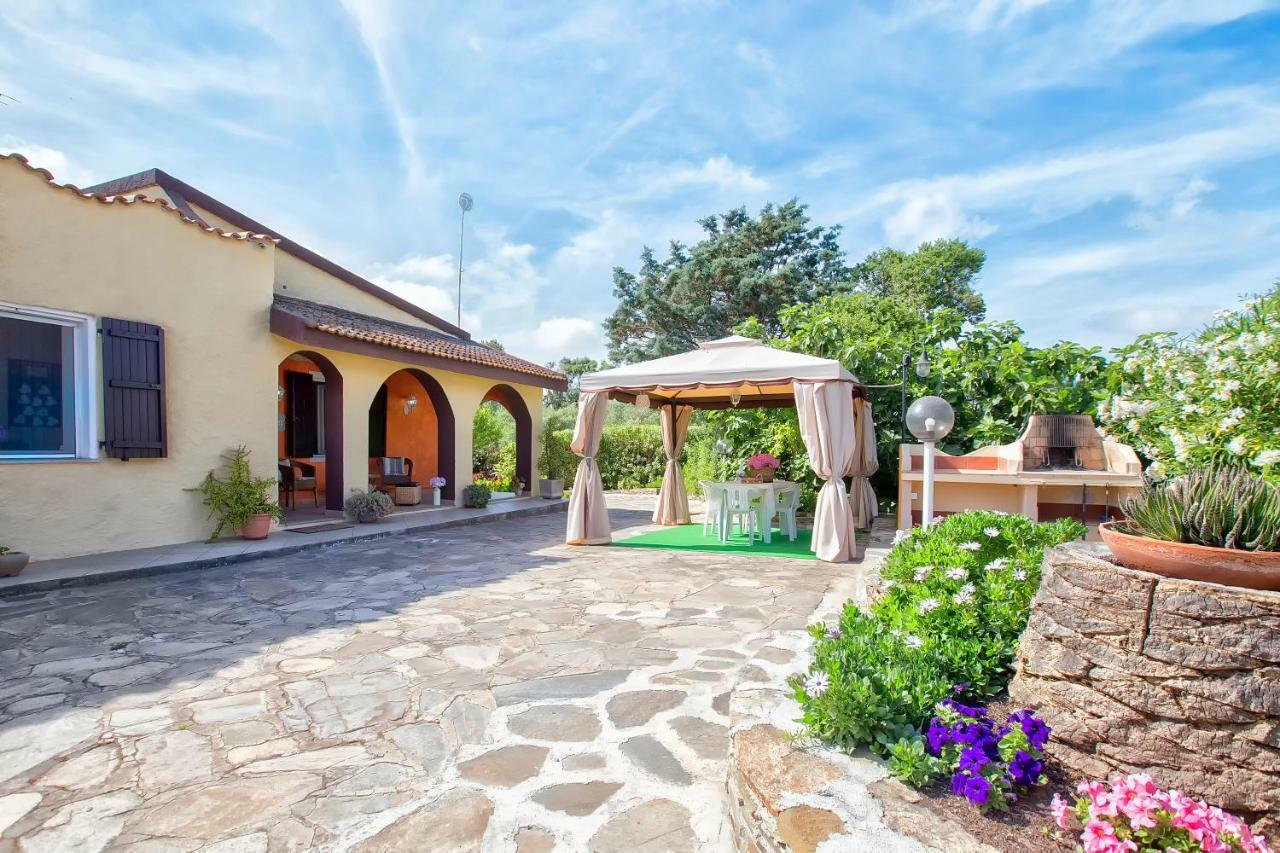 Casa Vacanze La Guzzetta Ranch Canaglia Exterior photo