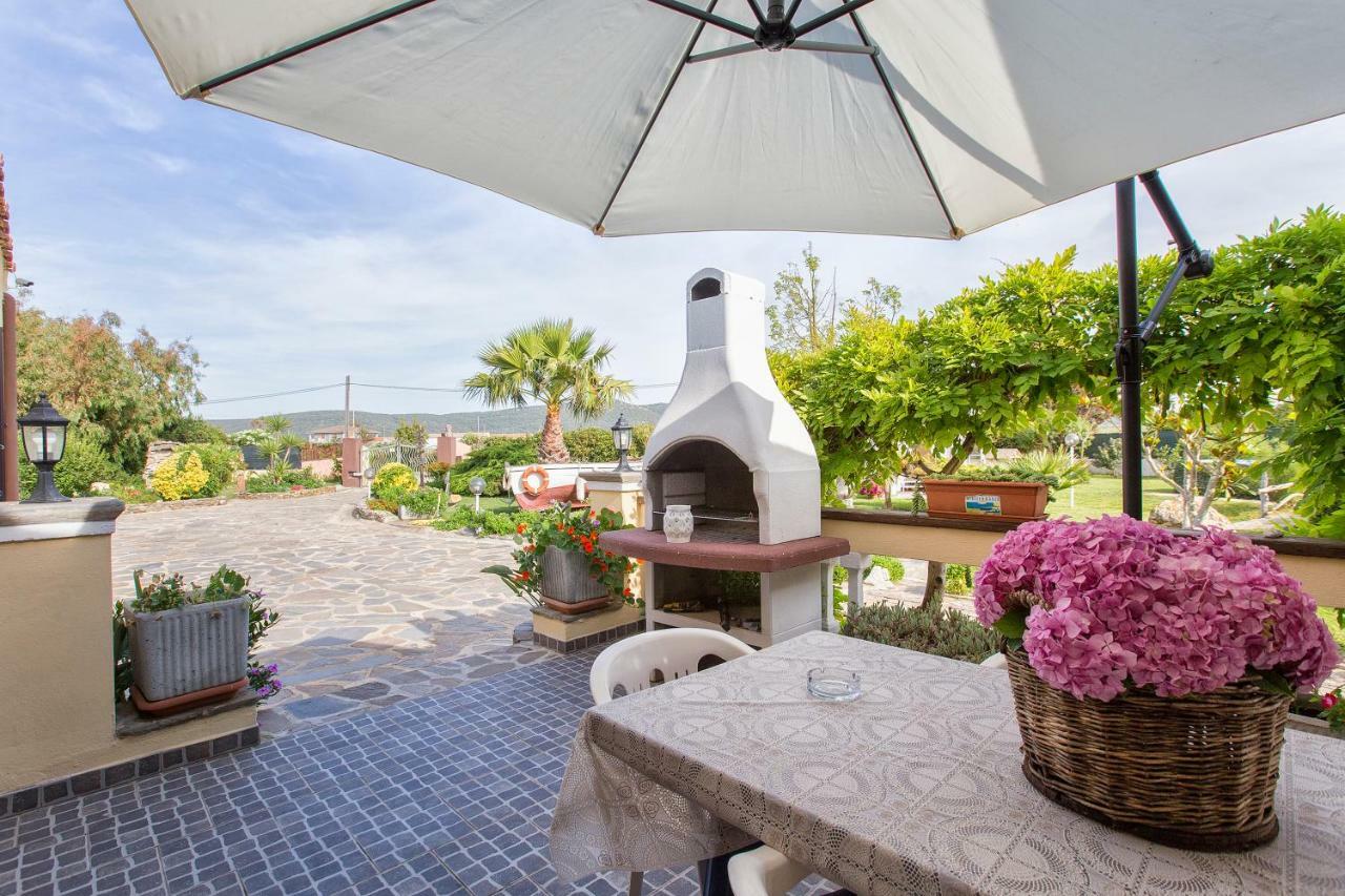 Casa Vacanze La Guzzetta Ranch Canaglia Exterior photo