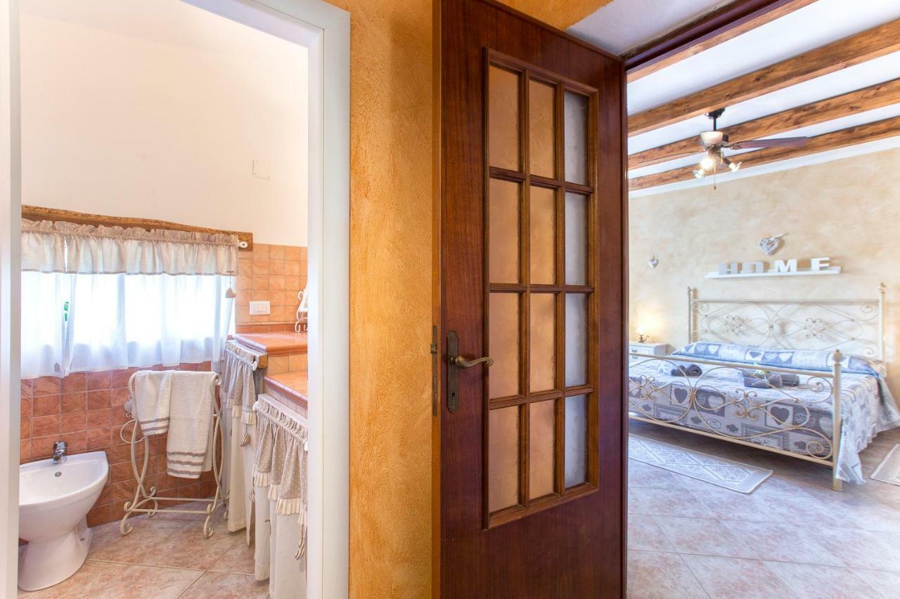 Casa Vacanze La Guzzetta Ranch Canaglia Exterior photo